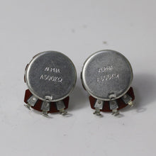 Load image into Gallery viewer, Set of 2 Alpha Solid Shaft Audio Log Pot Potentiometer 500K A500K