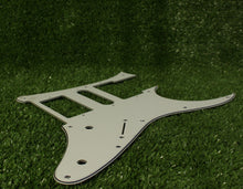 Load image into Gallery viewer, Pickguard for Ibanez Japan RG550 Jem RG HSH - Parchment 3 Ply