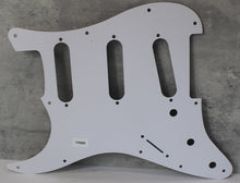 Load image into Gallery viewer, Standard Pickguard For 62 Strat For Fender - Reddish Brown Tortoise Shell