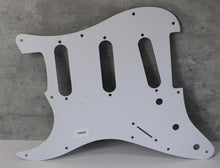 Load image into Gallery viewer, Standard Pickguard For 62 Strat For Fender - Reddish Brown Tortoise Shell