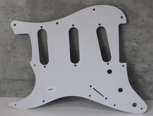 Load image into Gallery viewer, Standard Pickguard For 62 Strat For Fender - Dark Brown Tortoise Shell