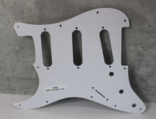 Load image into Gallery viewer, Standard Pickguard For 62 Strat For Fender - Dark Brown Tortoise Shell