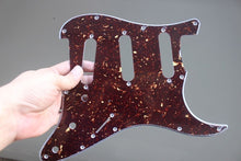 Load image into Gallery viewer, Standard Pickguard For 62 Strat For Fender - Dark Brown Tortoise Shell