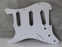 Load image into Gallery viewer, Standard Pickguard For 62 Strat For Fender - Reddish Brown Tortoise Shell