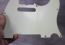 Load image into Gallery viewer, Aged 3 Ply 8 Hole 62 Pickguard For Telecaster Mint Green