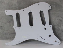 Load image into Gallery viewer, Standard Pickguard For 62 Strat For Fender - Reddish Brown Tortoise Shell