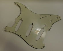 Load image into Gallery viewer, Aged 59 - 62 Pickguard For Fender Strat Wide Bevel Light Relic - Vintage Cream