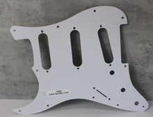 Load image into Gallery viewer, Standard Pickguard For 62 Strat For Fender - Dark Brown Tortoise Shell