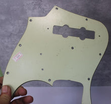 Load image into Gallery viewer, Montreux Guitars Jazz Bass Pickguard For USA Fender Mint Green 3 Ply