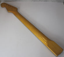Load image into Gallery viewer, Nitro Finished Vintage Replacement Rosewood Neck For 60's Stratocaster N017