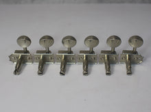 Load image into Gallery viewer, Aged Kluson Tuners For Fender Stratocaster Single Line - Nickel