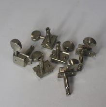 Load image into Gallery viewer, Aged Kluson Tuners For Fender Stratocaster Single Line - Nickel