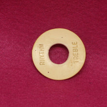 Load image into Gallery viewer, Wizz Pickups Aged 59 Les Paul Cream Toggle Plate. W02