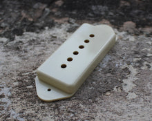 Load image into Gallery viewer, Montreux Guitars Vintage Cream Dog Ear P90 Pickup Cover 50mm (2)