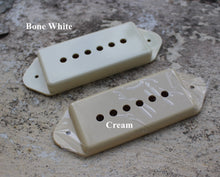 Load image into Gallery viewer, Montreux Guitars Vintage Cream Dog Ear P90 Pickup Cover 50mm (2)