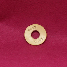 Load image into Gallery viewer, Wizz Pickups Aged 59 Les Paul Cream Toggle Plate. W08