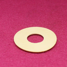 Load image into Gallery viewer, Wizz Pickups Aged 59 Les Paul Cream Toggle Plate. W03