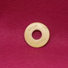 Load image into Gallery viewer, Wizz Pickups Aged 59 Les Paul Cream Toggle Plate. W05