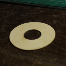 Load image into Gallery viewer, Wizz Pickups Aged 59 Les Paul Cream Toggle Plate. W05