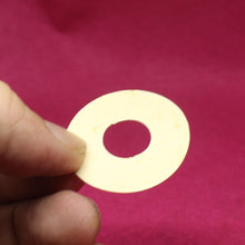 Load image into Gallery viewer, Wizz Pickups Aged 59 Les Paul Cream Toggle Plate. W01