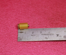 Load image into Gallery viewer, Aged Pre CBS Style Short Pickup Switch Screws (8) w Rubber Spacers For Strat