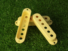 Load image into Gallery viewer, Cream Strat Accessory Kit Knobs Covers Tips Back Plate For USA Fender S5
