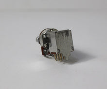 Load image into Gallery viewer, Push Pull Pots Switch Alpha Switch Metric Coarse Splines A250K/B250K
