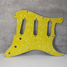 Load image into Gallery viewer, Standard Pickguard For 62 Strat For USA Mex Fender  - Yellow Pearloid
