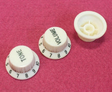 Load image into Gallery viewer, Aged Relic Parchment White Knobs Covers Back Plate Accessory Kit For USA Fender
