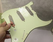 Load image into Gallery viewer, Aged  59 8 Hole Pickguard For Fender Strat Wide Bevel Light Relic - Mint Green
