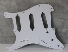 Load image into Gallery viewer, Standard Pickguard For 62 Strat For Fender  - Dark Brown Tortoise Shell
