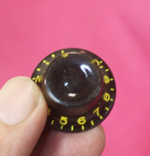 Load image into Gallery viewer, Montreux Guitars Set of 2 Black Bell Top Hat Knobs for Les Paul Junior  Aged
