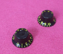 Load image into Gallery viewer, Montreux Guitars Set of 2 Black Bell Top Hat Knobs for Les Paul Junior  Aged
