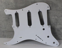 Load image into Gallery viewer, Standard Pickguard For 62 Strat For Fender  - Reddish Brown Tortoise Shell
