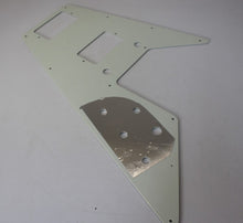 Load image into Gallery viewer, Flying V 70s Reissue Pickguard For Gibson Guitars - Parchment 3 Ply
