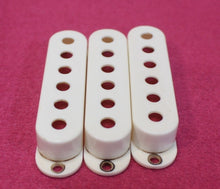 Load image into Gallery viewer, Aged Relic Parchment White Knobs Covers Back Plate Accessory Kit For USA Fender
