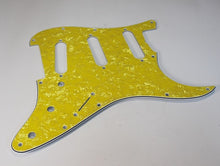 Load image into Gallery viewer, Standard Pickguard For 64 Strat For USA Mex Fender  - Yellow Pearloid
