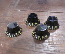 Load image into Gallery viewer, Aged Bell Top Hat Knobs For Les Paul Guitars (4) - Black
