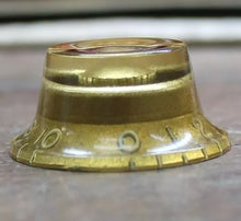 Load image into Gallery viewer, Aged Clone Gold Bonnet Bell Top Hat Knobs for 59 Les Paul (4)
