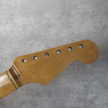 Load image into Gallery viewer, Aged Nitro Finish Vintage Replacement Maple Neck For 50&#39;s Stratocaster N023

