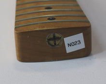 Load image into Gallery viewer, Aged Nitro Finish Vintage Replacement Maple Neck For 50&#39;s Stratocaster N023
