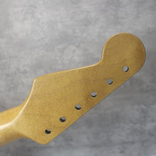 Load image into Gallery viewer, Aged Nitro Finish Vintage Replacement Maple Neck For 50&#39;s Stratocaster N024
