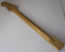 Load image into Gallery viewer, Aged Nitro Finish Vintage Replacement Maple Neck For 50&#39;s Stratocaster N025
