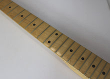 Load image into Gallery viewer, Aged Nitro Finish Vintage Replacement Maple Neck For 50&#39;s Stratocaster N025
