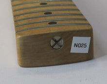 Load image into Gallery viewer, Aged Nitro Finish Vintage Replacement Maple Neck For 50&#39;s Stratocaster N025
