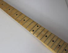 Load image into Gallery viewer, Aged Nitro Finish Vintage Replacement Maple Neck For 50&#39;s Stratocaster N027
