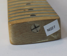 Load image into Gallery viewer, Aged Nitro Finish Vintage Replacement Maple Neck For 50&#39;s Stratocaster N027
