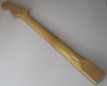 Load image into Gallery viewer, Finished Stratocaster Maple Neck with Rosewood Fingerboard N031
