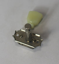 Load image into Gallery viewer, Aged Kluson Tuners For Gibson Les Paul Single Line - Nickel
