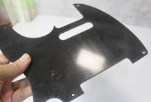 Load image into Gallery viewer, Aged Lefty Black 1 Ply Pickguard For 50s Telecaster  -  AGP063
